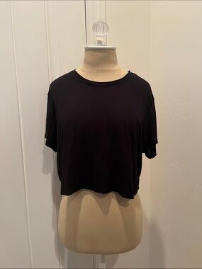 Joah Brown Women's Black Cropped T-Shirt